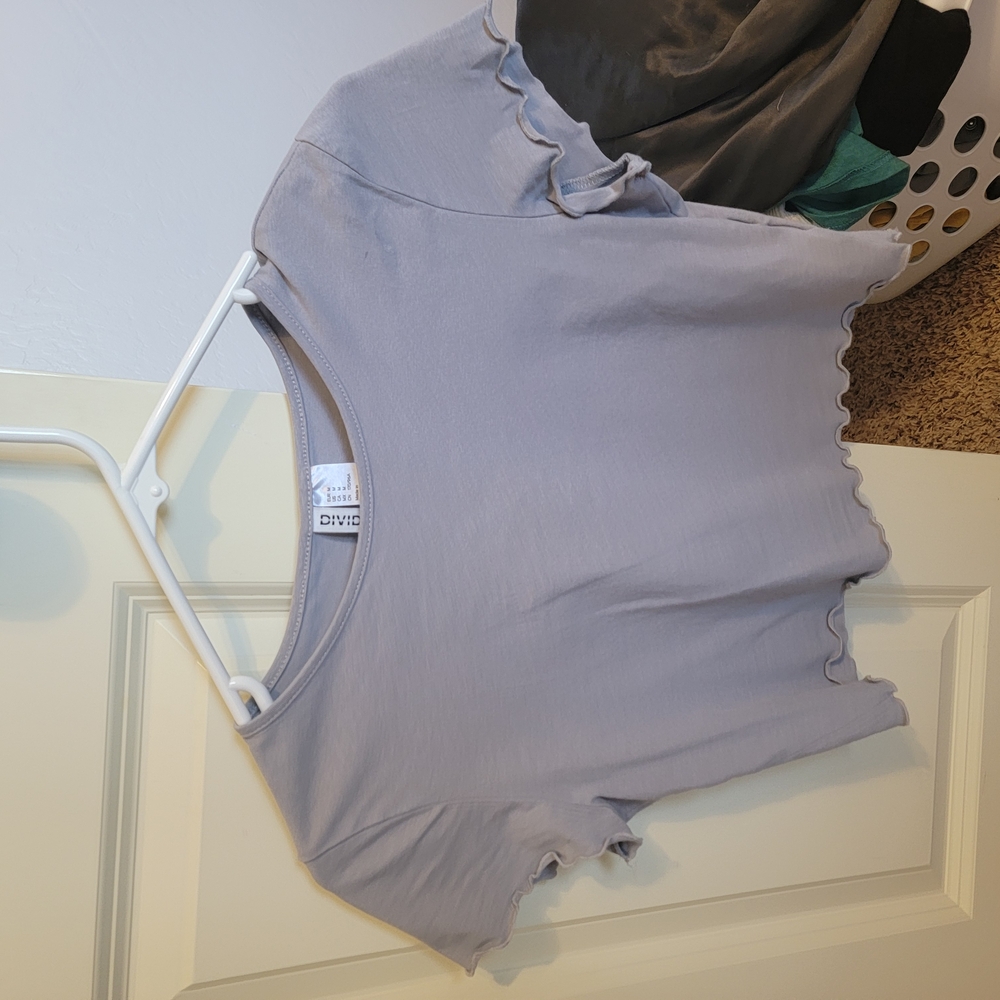 Women's Gray Ruffle Crop Top